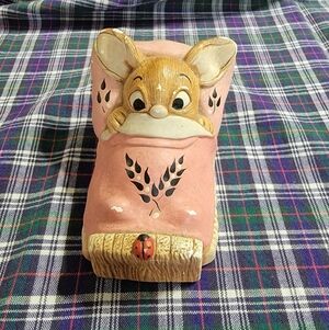 Pendelfin Wakey Figurine - Vintage Pendelfin Figurine - Wakey with Pink Blanket